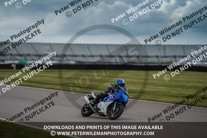 Rockingham no limits trackday;enduro digital images;event digital images;eventdigitalimages;no limits trackdays;peter wileman photography;racing digital images;rockingham raceway northamptonshire;rockingham trackday photographs;trackday digital images;trackday photos